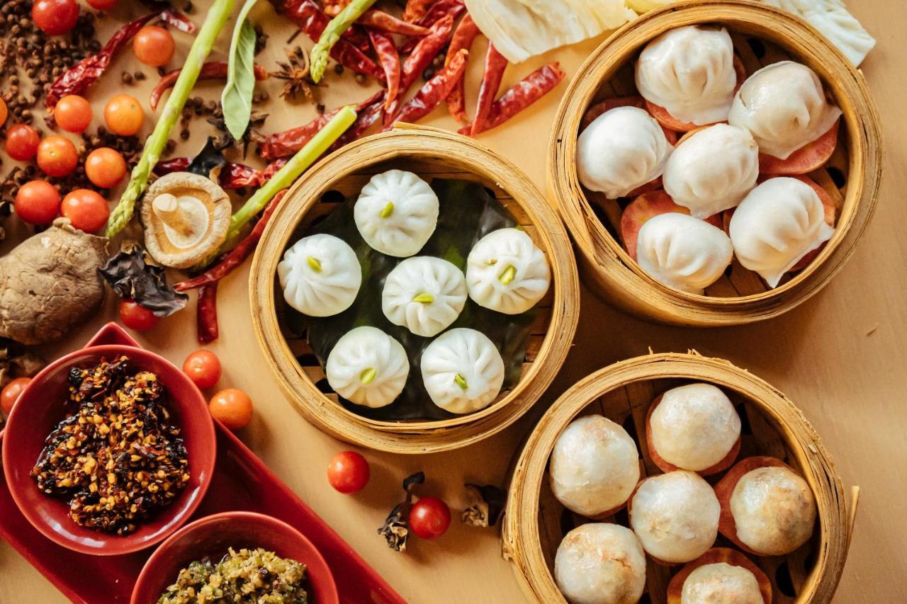 Hotel Hyatt Regency Lucknow Gomti Nagar Exterior foto Dim sum